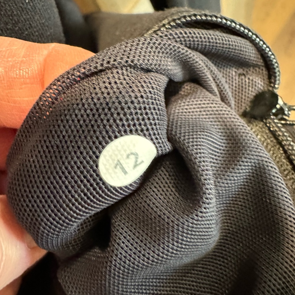 lululemon jacket - Picture 5 of 5